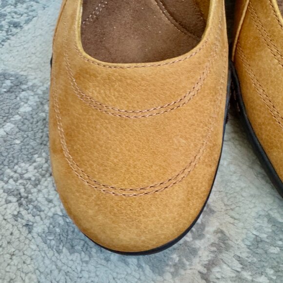 NWOT Aerosoles Tornado Tan Suede Wedge Mary Janes - Picture 10 of 15